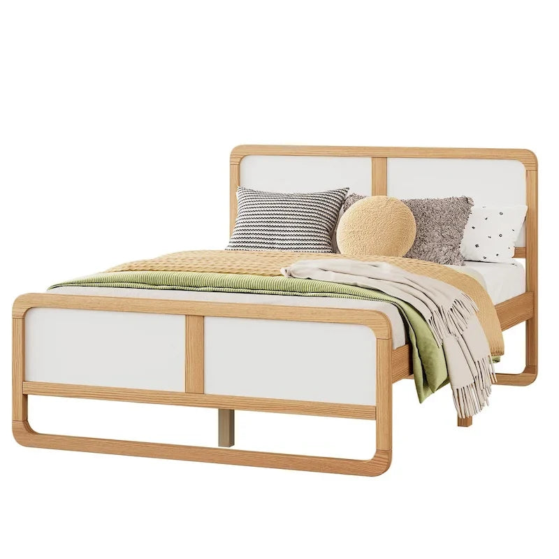 Letto matrimoniale in legno massello con gambe di supporto
