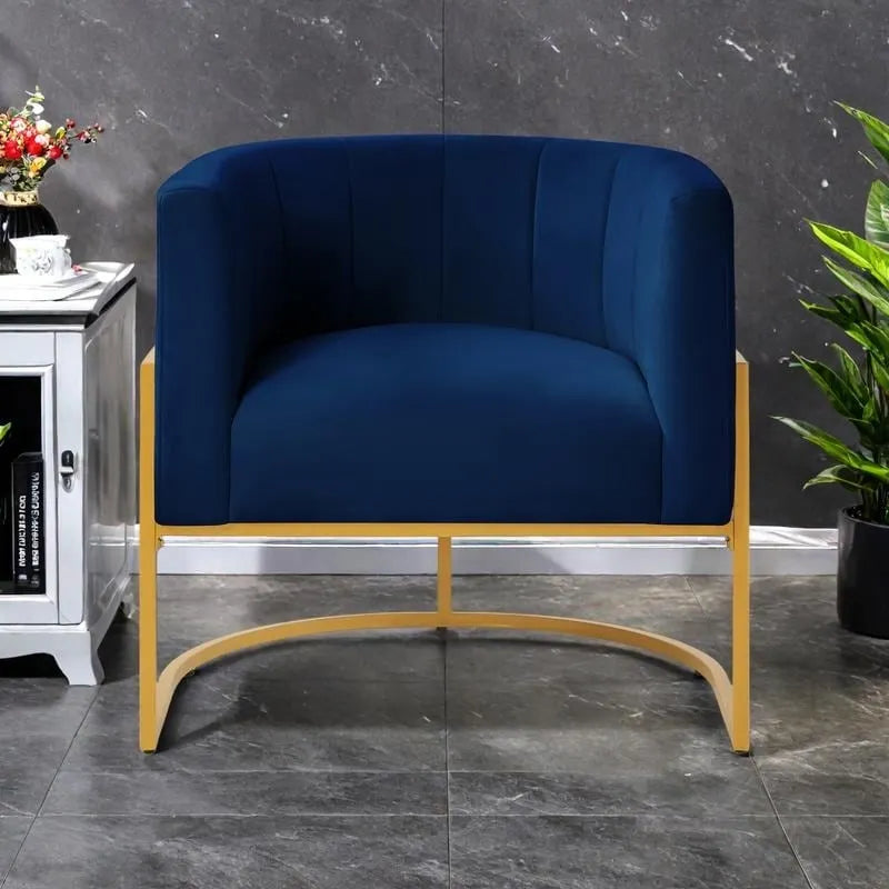 Poltrona di design metà secolo con struttura in metallo e schienale ricurvo