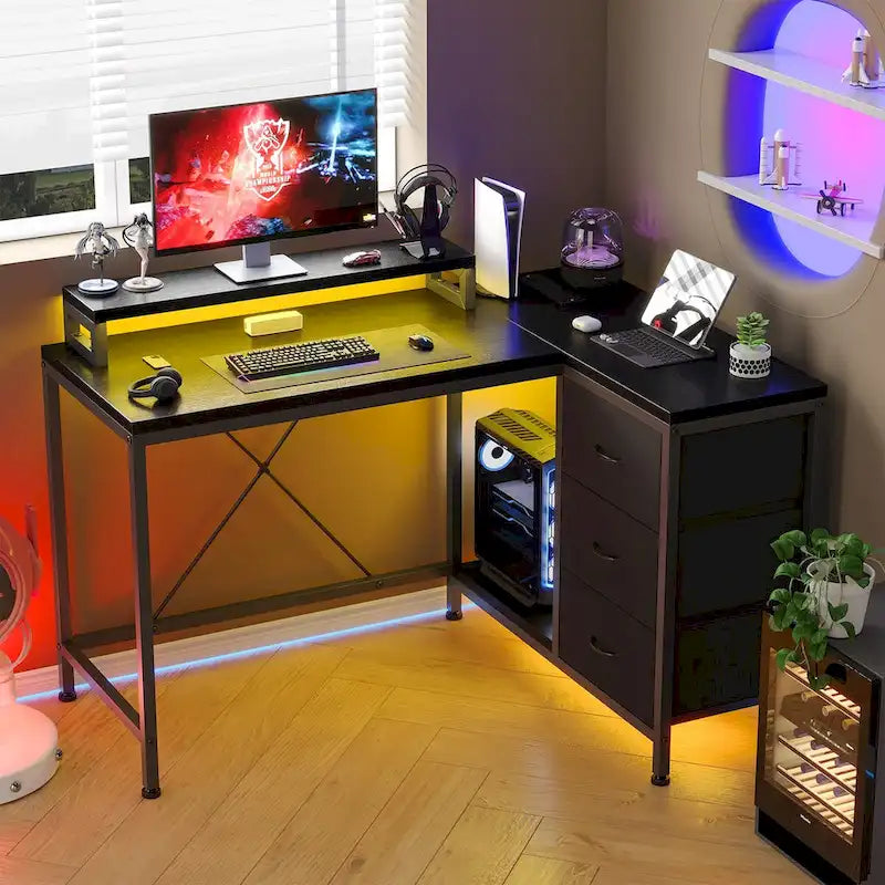Scrivania da Gaming a L con Prese Elettriche e Luci LED