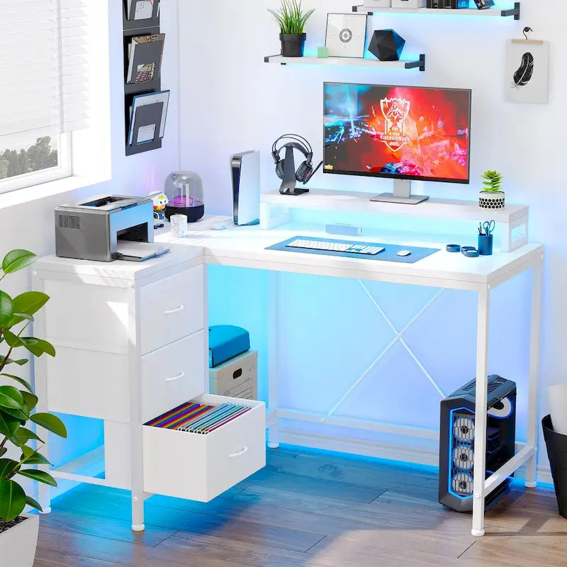 Scrivania da Gaming a L con Prese Elettriche e Luci LED